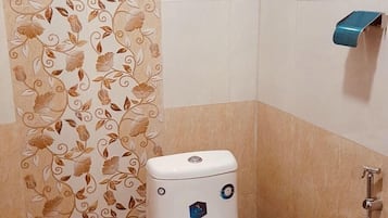 Comfort Double or Twin Room, 1 Large Twin Bed, Non Smoking, Valley View | Bathroom