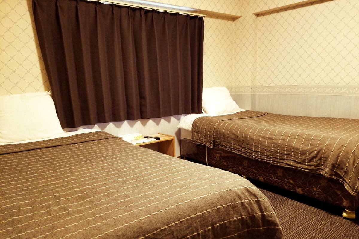 1 bedroom, blackout curtains, free WiFi