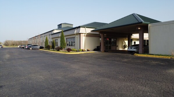 Exterior - USA Inn Junction City Near Fort Riley (Junction City)
