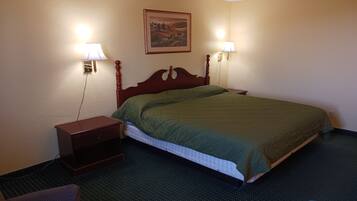 Room, 1 King Bed, Accessible | Desk, iron/ironing board, free WiFi, bed sheets