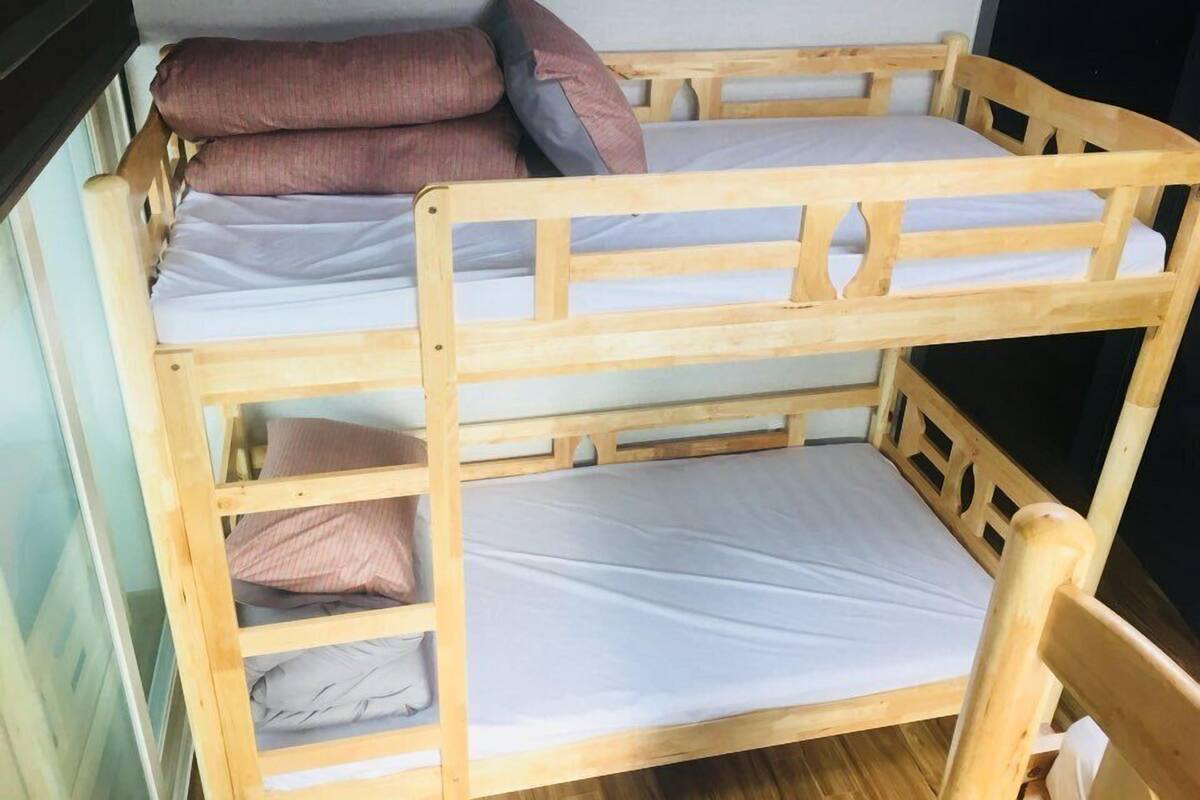 Ropa de cama de alta calidad y wifi gratis 