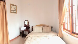 Desk, iron/ironing board, free WiFi, bed sheets