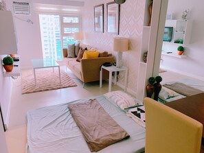 Desk, free WiFi, bed sheets