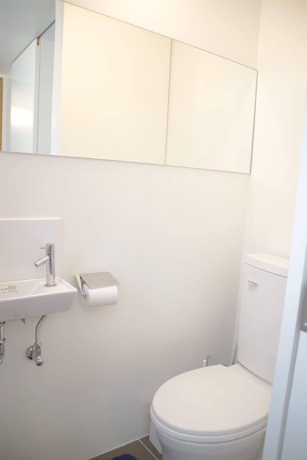 twin + 1 bed room apartment, non smoking, kitchenette | bathroom | combined shower/bathtub, free toiletries, hair dryer, towels