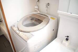 Apartamento, para não fumantes, cozinha americana (2 Single beds + Sofa bed) | Lavanderia