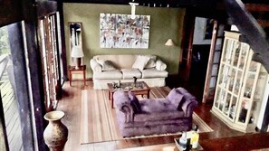 Fernseher, DVD-Player, Videothek, Stereoanlage