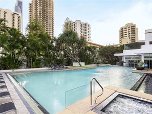 Outdoor pool - Mantra Legends Hotel (Surfers Paradise)