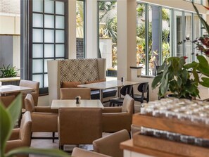 Dining - Mantra Legends Hotel (Surfers Paradise)