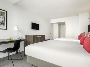 Room - Mantra Legends Hotel (Surfers Paradise)