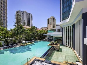 Outdoor pool - Mantra Legends Hotel (Surfers Paradise)