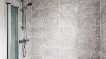 Basic House, 2 Bedrooms, Kitchen, River View | Bathroom | Combined shower/tub, hair dryer, towels
