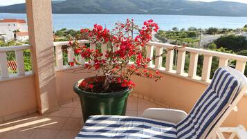 Deluxe Apartment, 2 Bedrooms, Sea View | Balcony view