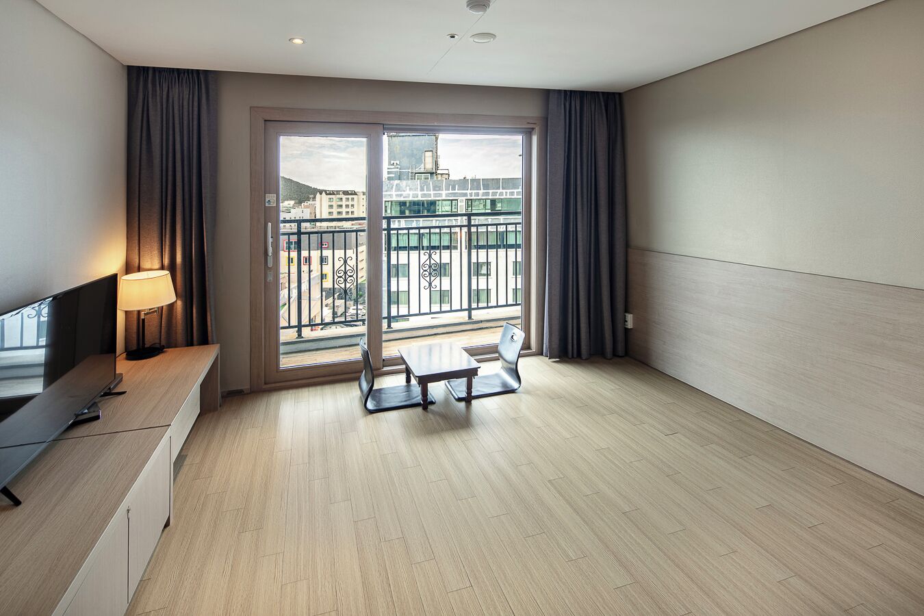 traditional room (ondol room) | 1 bedroom, desk, blackout curtains, soundproofing