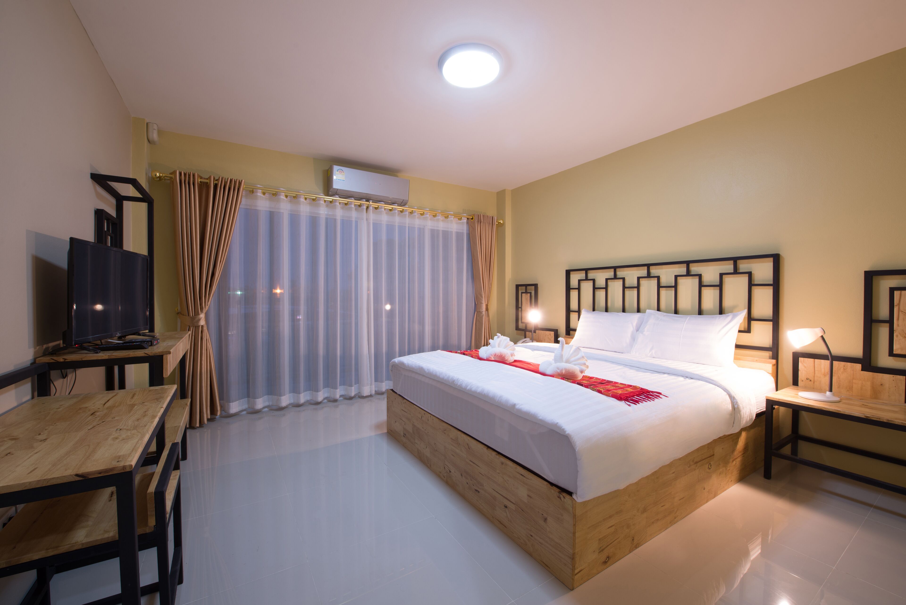 Minibar, desk, blackout drapes, rollaway beds