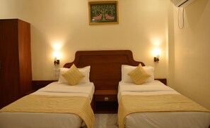 Quarto duplo luxo, 1 quarto | Roupas de cama de algodão egípcio, escrivaninha, quartos à prova de som