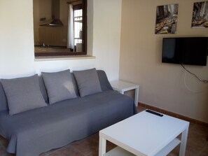 Casa clásica, varias camas, para no fumadores | Sala de estar | Smart TV 