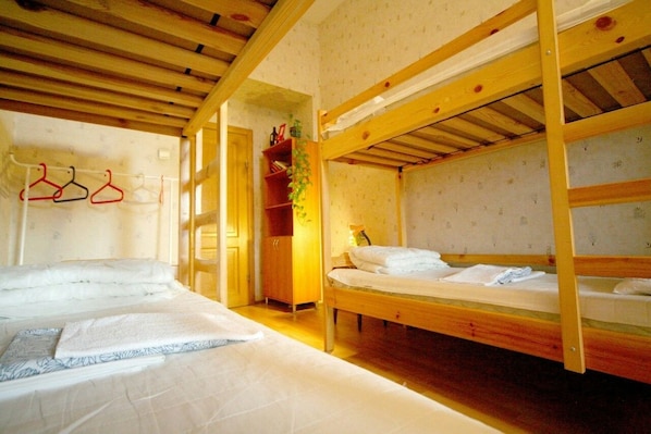 In-room safe, iron/ironing board, free WiFi, bed sheets