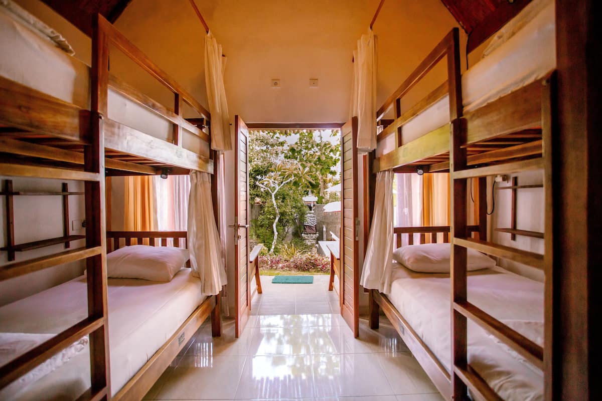Individually furnished, free WiFi, bed sheets