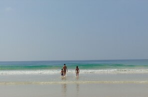 Una spiaggia nelle vicinanze