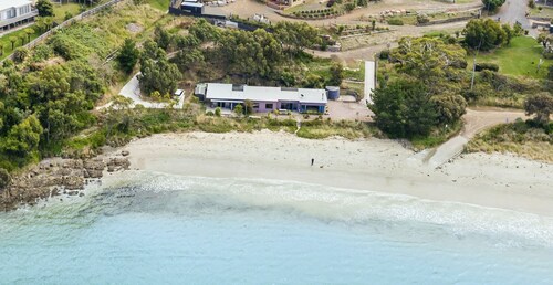 Beachfront Life - Experience living on the beach - The only house on the beach