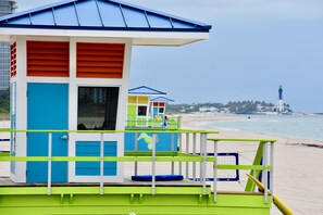 Property grounds - Work-Play Remotely at the Beach. Free wi-fi, Great Location! (Pompano Beach)