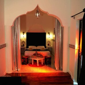 1 bedroom, WiFi, bed sheets - Riad medina pool hamam massage traditional house (Medina)