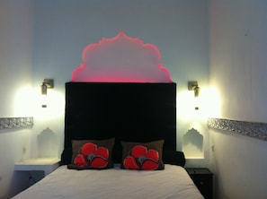 1 bedroom, WiFi, bed sheets - Riad medina pool hamam massage traditional house (Medina)