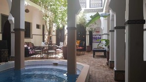Outdoor dining - Riad medina pool hamam massage traditional house (Medina)