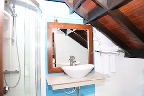 Deluxe Double Room Single Use | Bathroom | Shower, free toiletries, slippers, towels