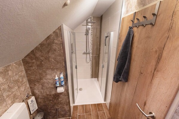 Unclassified image, 1 of 26, button