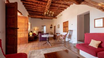 Televisio, takka, videopelejä, stereot