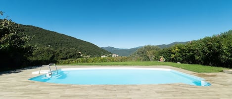 Piscine extérieure