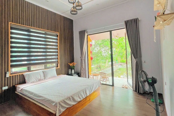 Minibar, desk, laptop workspace, soundproofing