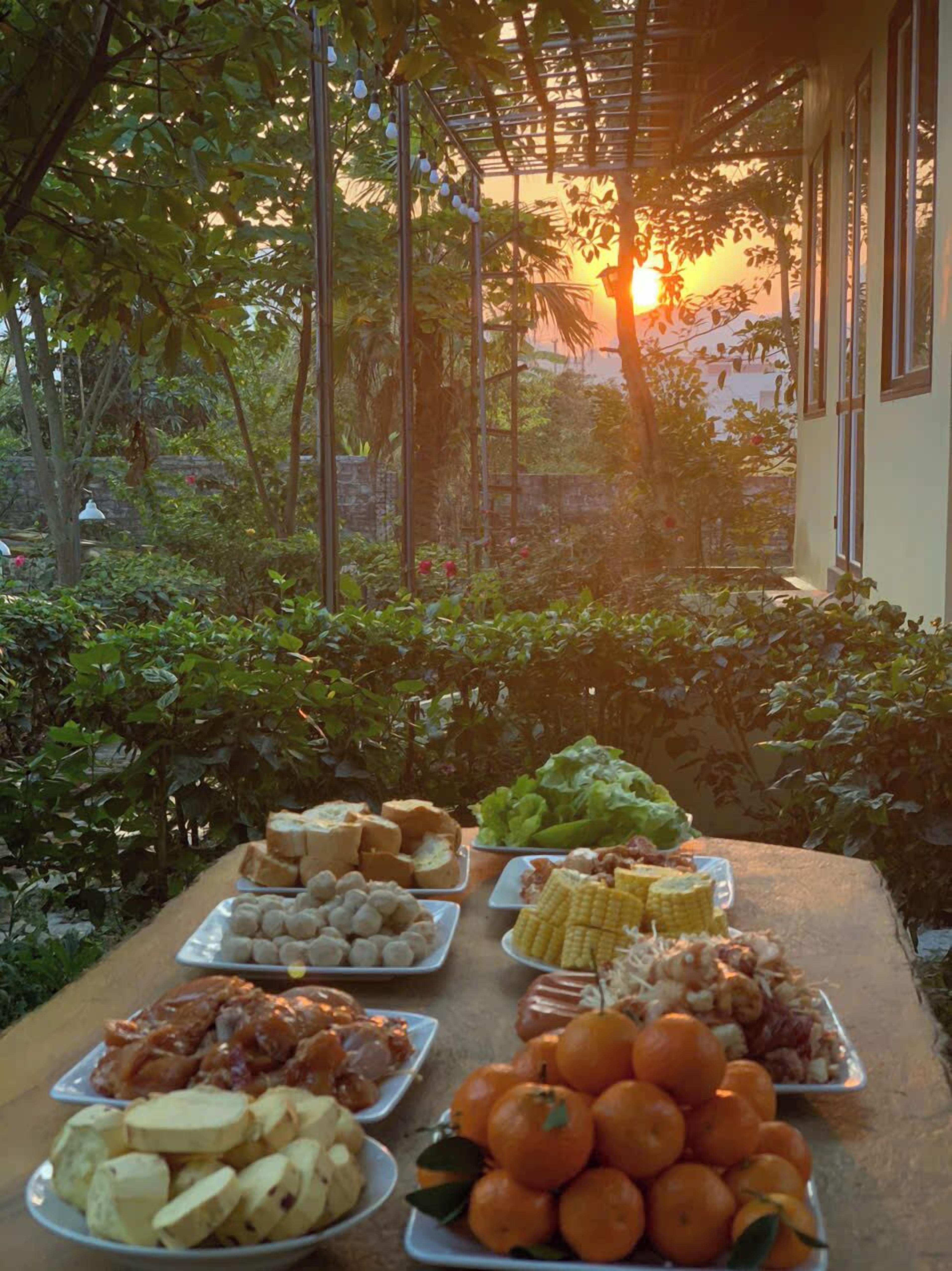 Frühstück, Mittagessen, Abendessen, lokale Küche 