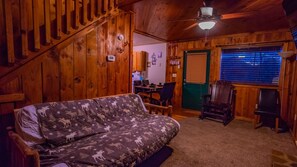 TV, fireplace - Bear cave cabin 2bd/2bth/HOT TUB (Sevierville)