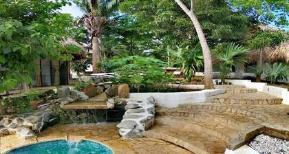 Hierba Buena Eco Hostel