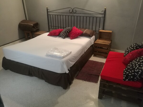Blackout curtains, free WiFi, bed sheets