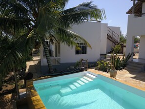 Bañera de hidromasaje exterior