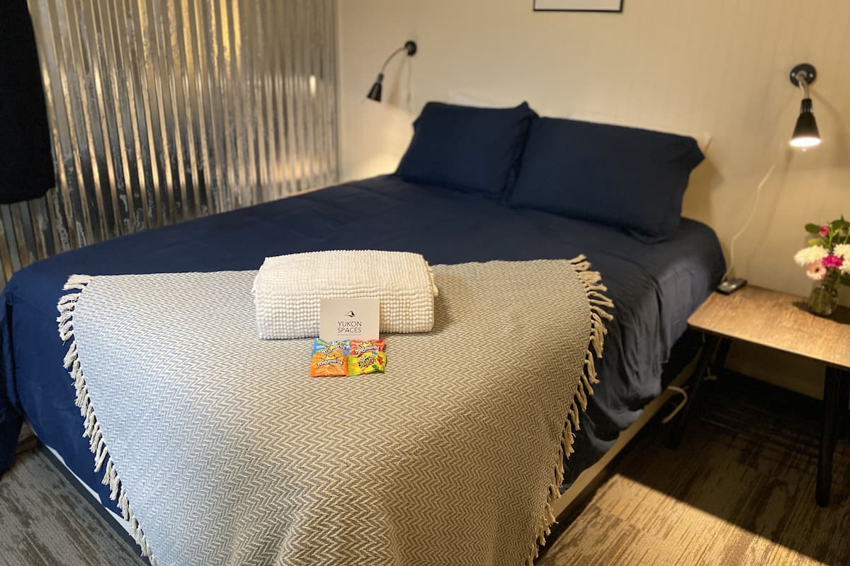 1 bedroom, premium bedding, pillow-top beds, desk