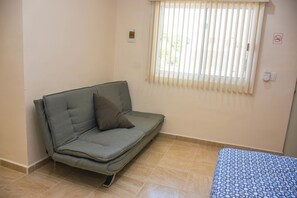 Habitación Deluxe doble, varias camas, no fumadores | Minibar, caja fuerte, wifi gratis y ropa de cama