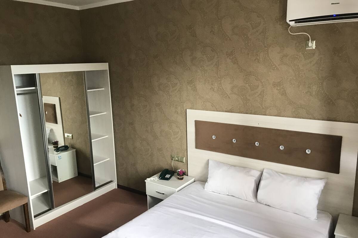 Cribs (surcharge), rollaway beds (surcharge), WiFi (free)