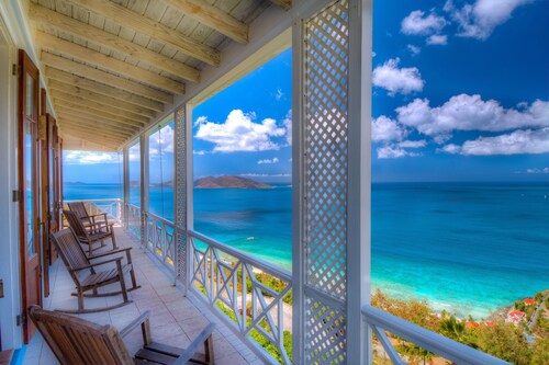 RIDGEMONT HOUSE  spacious villa offering fabulous privacy & luxury for 12 guests