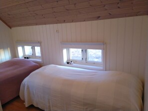 3 slaapkamers, een bureau, reisbedje, gratis wifi