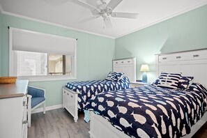 3 makuuhuonetta, silitysrauta/-lauta, internet