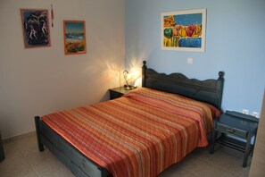 1 chambre, fer et planche à repasser, Wi-Fi gratuit, draps fournis