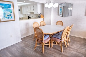 Dining - Experience Pure Oceanfront Luxury in the Prestigious Arcadian Shores Section (Myrtle Beach)