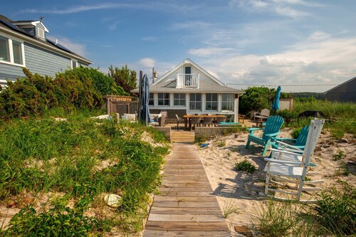 Diana Beach Retreat | Private Beach Near Vineyards