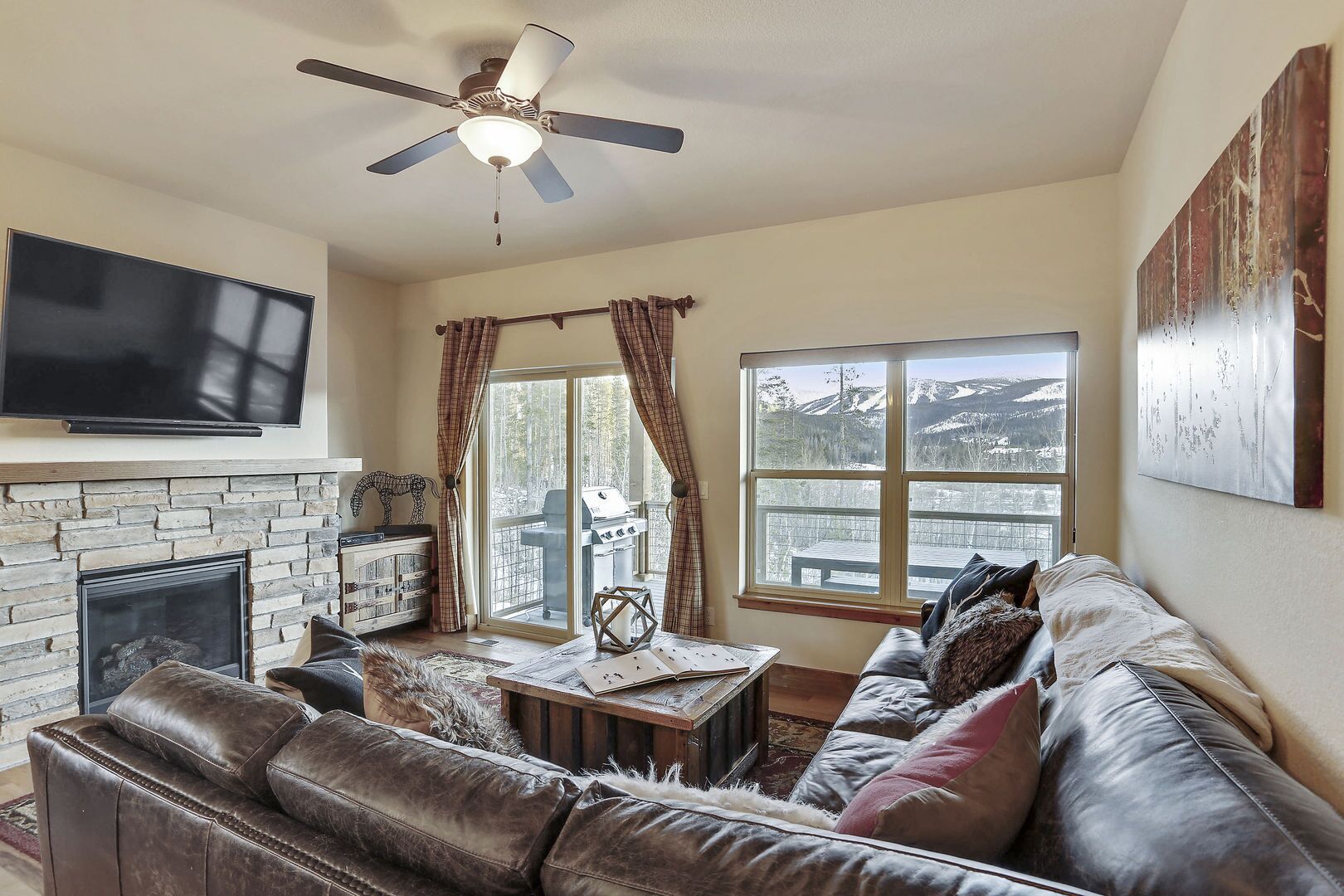 Luxury Mountain Villa 106 / Hot Tub & Great Views / Best Price - $500 FREE Activities Daily