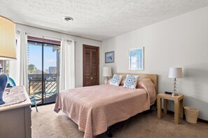 3 bedrooms, iron/ironing board, Internet