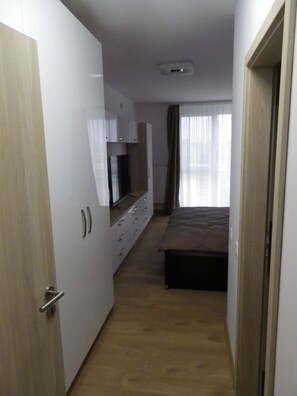 2 bedrooms, in-room safe, iron/ironing board, WiFi - Modern 2 bedroom apartment by Kaufland & Lotus 2 shopping area in Oradea (Oradea)